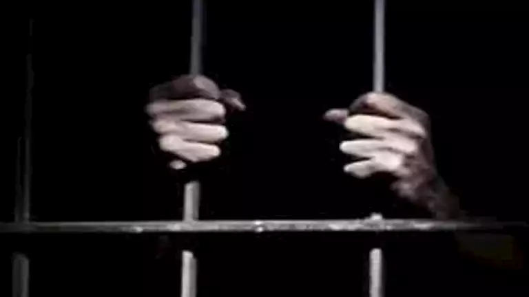 تفاصيل القبض على طبيب قلب شهير بالقاهرة